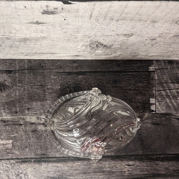 Glass Basket with Acrylic Handle - Picture 3 of 4